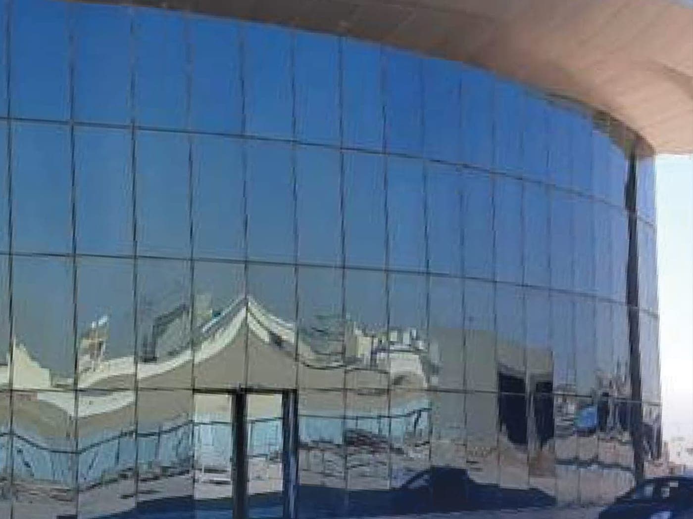 واجهة زجاج إنشائي ستراكشرال في الرياض